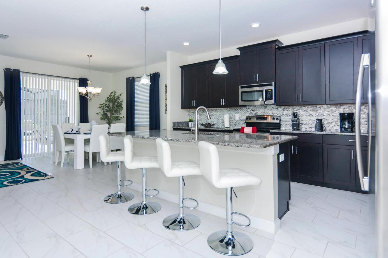 Enchanting Decor Home With Private Pool At Storey Lake Resort Sl4714 Kissimmee Exterior photo