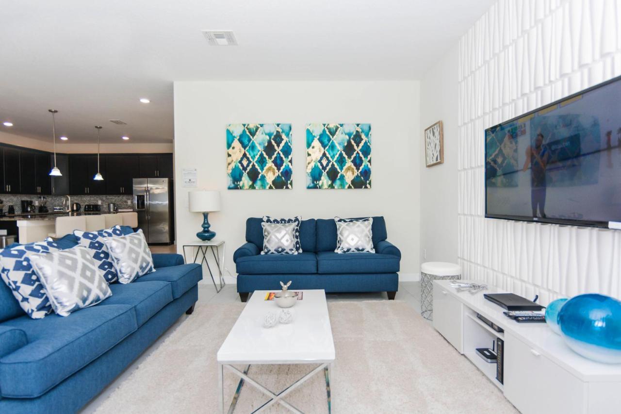 Enchanting Decor Home With Private Pool At Storey Lake Resort Sl4714 Kissimmee Exterior photo