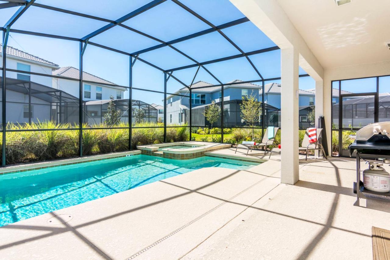 Enchanting Decor Home With Private Pool At Storey Lake Resort Sl4714 Kissimmee Exterior photo