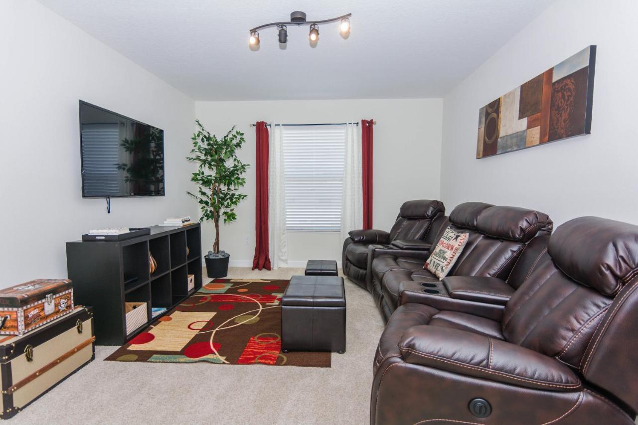 Enchanting Decor Home With Private Pool At Storey Lake Resort Sl4714 Kissimmee Exterior photo